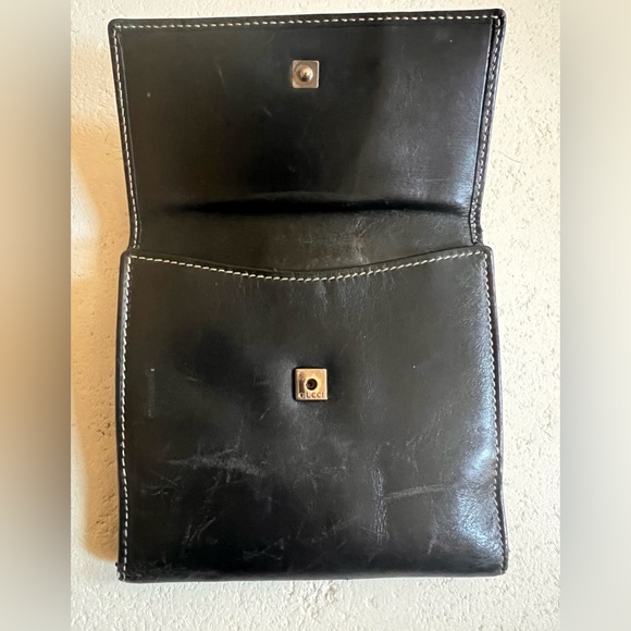 Gucci Vintage Leather Compact Wallet - Picture 2 of 13